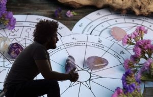 Astrología: los 3 signos del zodiaco que nacieron para estar solos y aún no lo saben